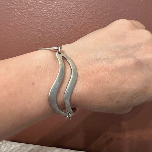 Silver Tone Geometric Wave Chain Link Boho Bracelet - Picture 5 of 6